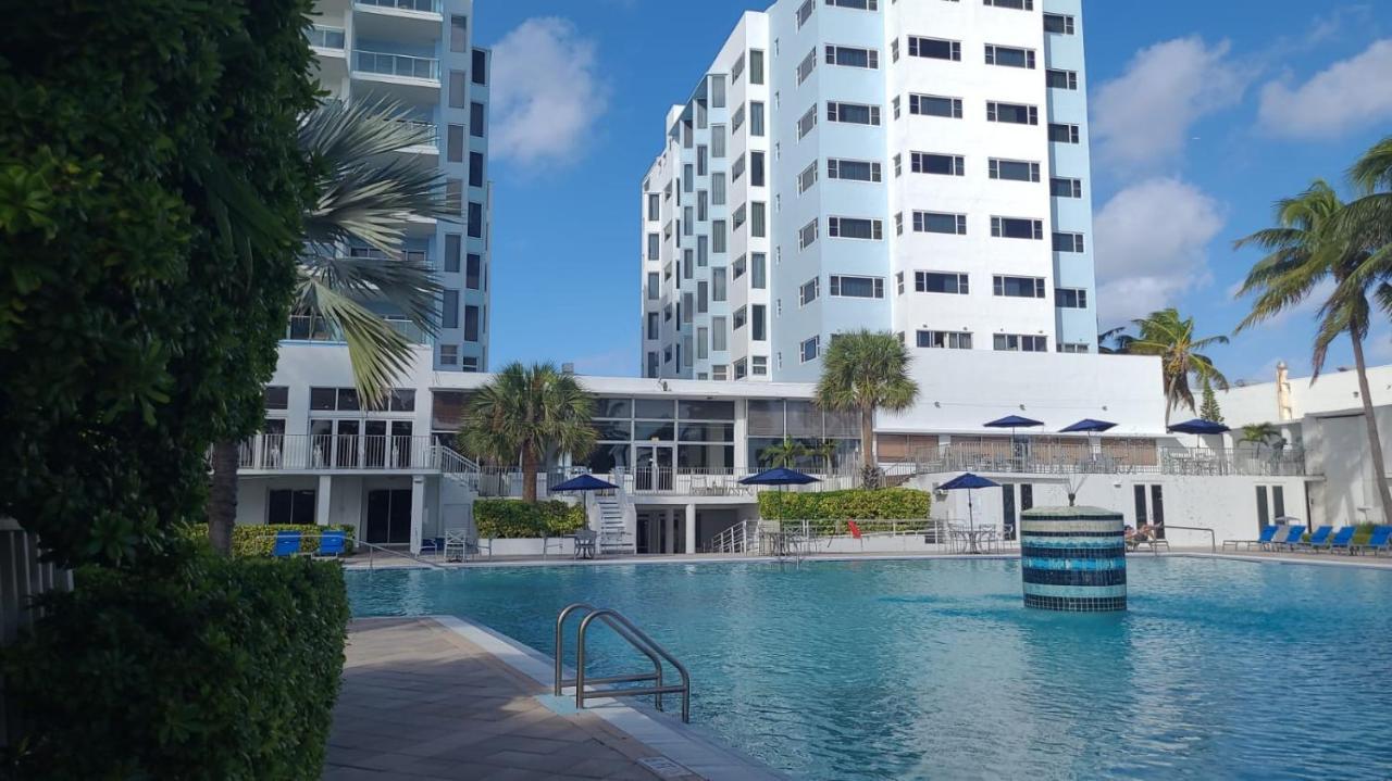 Sherry Frontenac Oceanfront Miami Beach Buitenkant foto